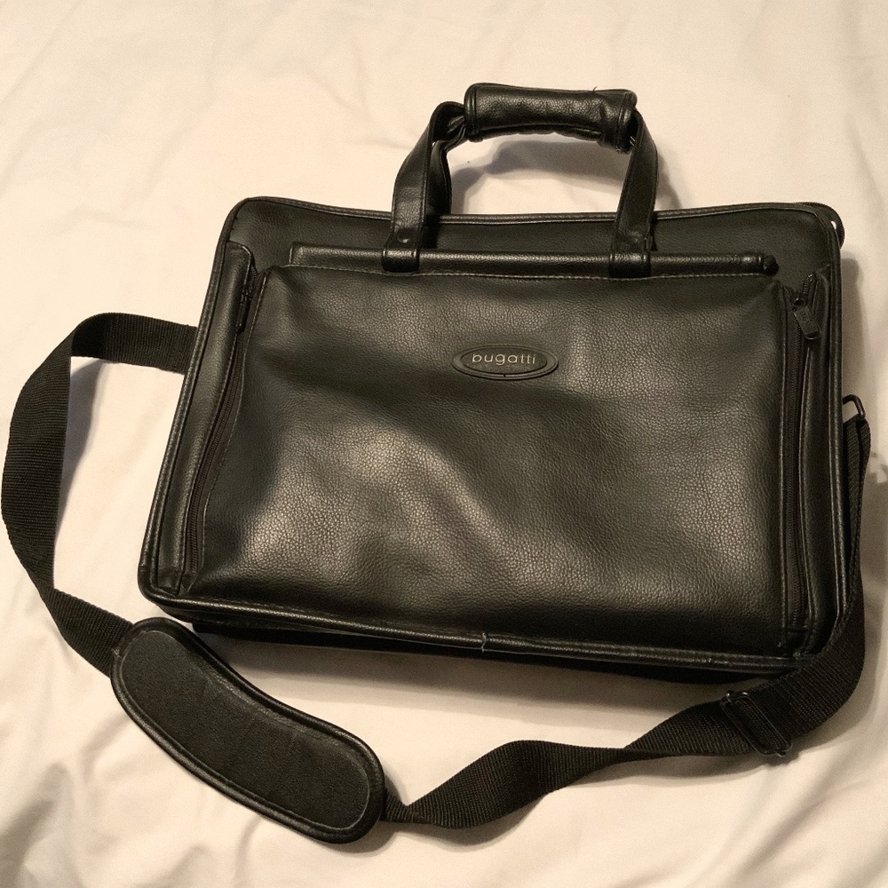 Bugatti Black Executive Business Expandable Briefcase Laptop Bag